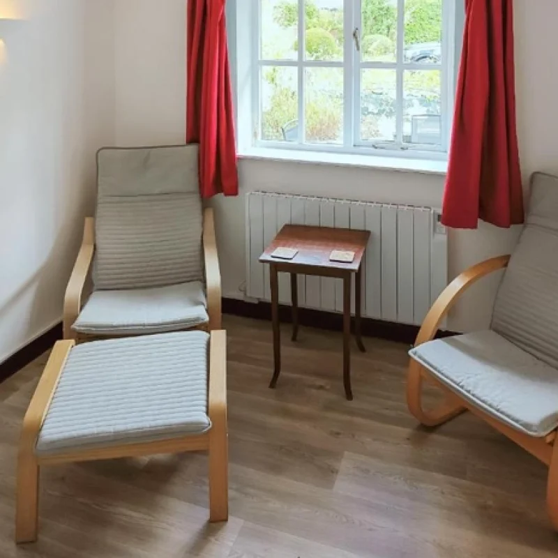 linhay-livingroom3-605x465