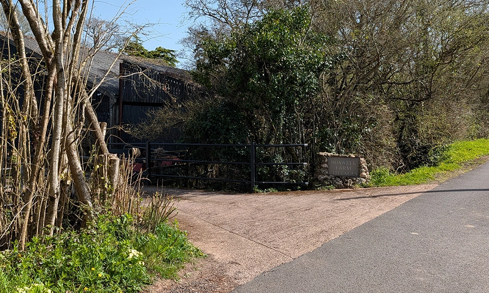 boswell-cottages-enterance